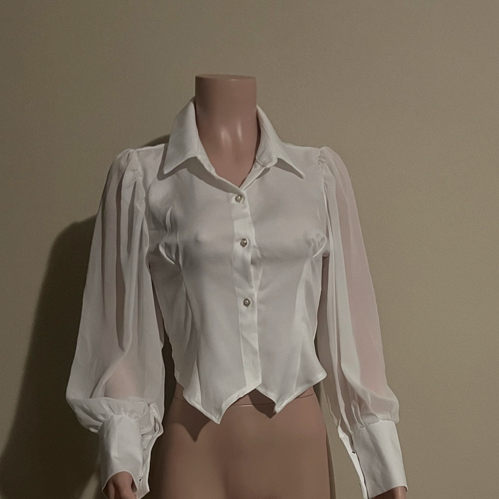 Elegant White Sheer Sleeve Blouse. Size S. New!